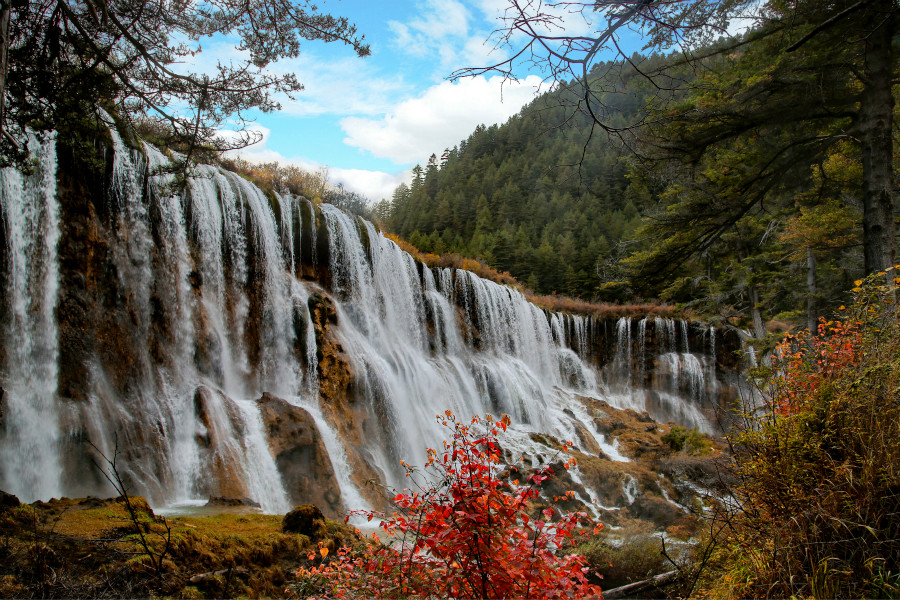 封底照片——诺日朗瀑布 剑阁县人民检察院 黄莉_meitu_5.jpg