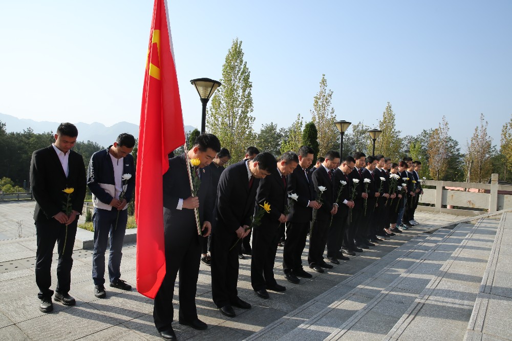 清明节扫墓 (8).jpg