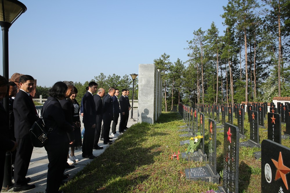 清明节扫墓 (33).jpg