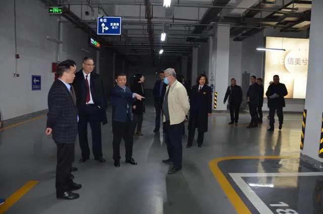 持续发力停车泊位治理