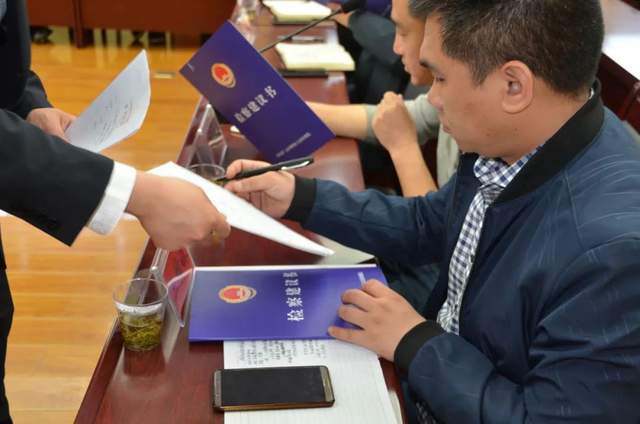 发出检察建议推动污染防控