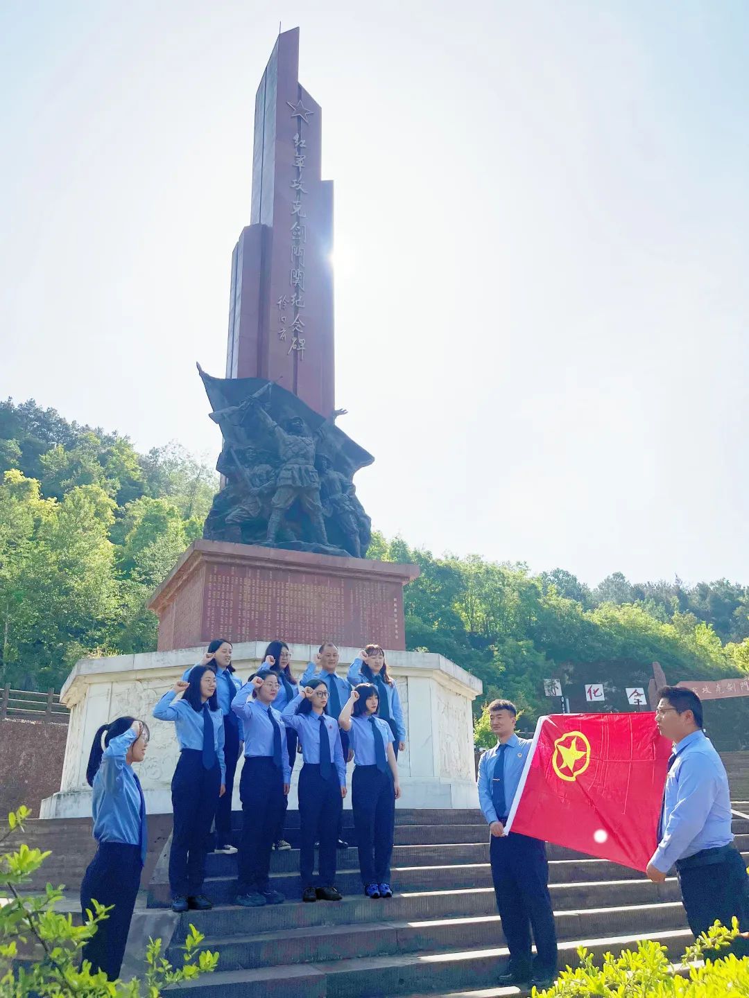 剑阁县检察院组织青年干警参观爱国教育基地